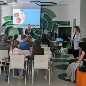 Przełamywali „moc” w Mediatece. Dziesiątki uczniów wzięły udział w niezwykłym projekcie