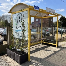 Poręba ma…kwitnący przystanek (4)