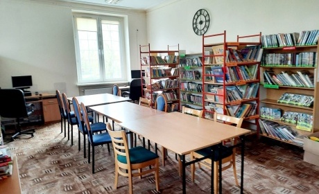 Biblioteka jak nowa. (2)