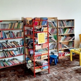 Biblioteka jak nowa. (1)