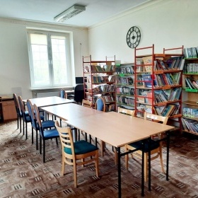 Biblioteka jak nowa. (2)