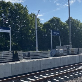 Porębski peron rośnie w oczach (7)