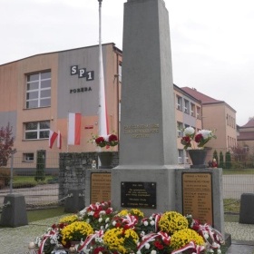 Poręba uczciła święto niepodległości (6)