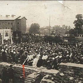Niezwykłe 100-letnie znalezisko w porębskiej podstawówce (5)