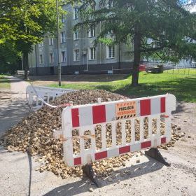 MOK remont odwodnienia i chodnika (5)